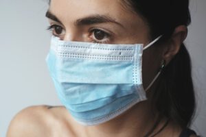 Masken schützen wirksam vor einer Ansteckung mit dem Corona-Virus